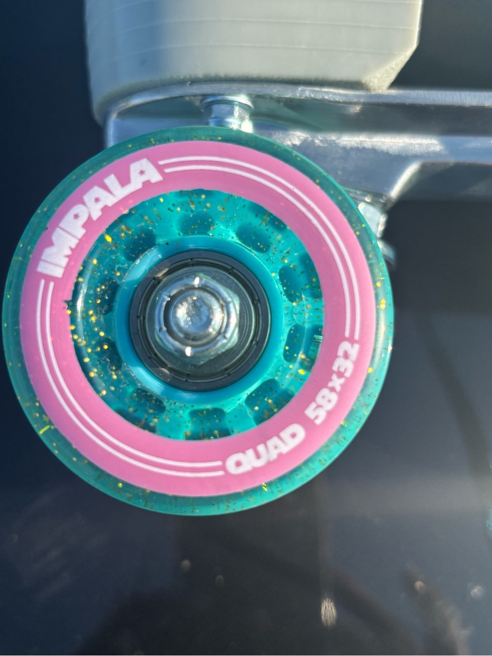 Impala Holographic Roller Skates for Women — Purple & Teal Size 6 - Picture 8 of 10